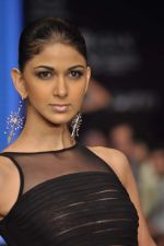 Model walks the ramp for Manish Khatter Show at IIJW Day 4 on 22nd Aug 2012 (16).JPG